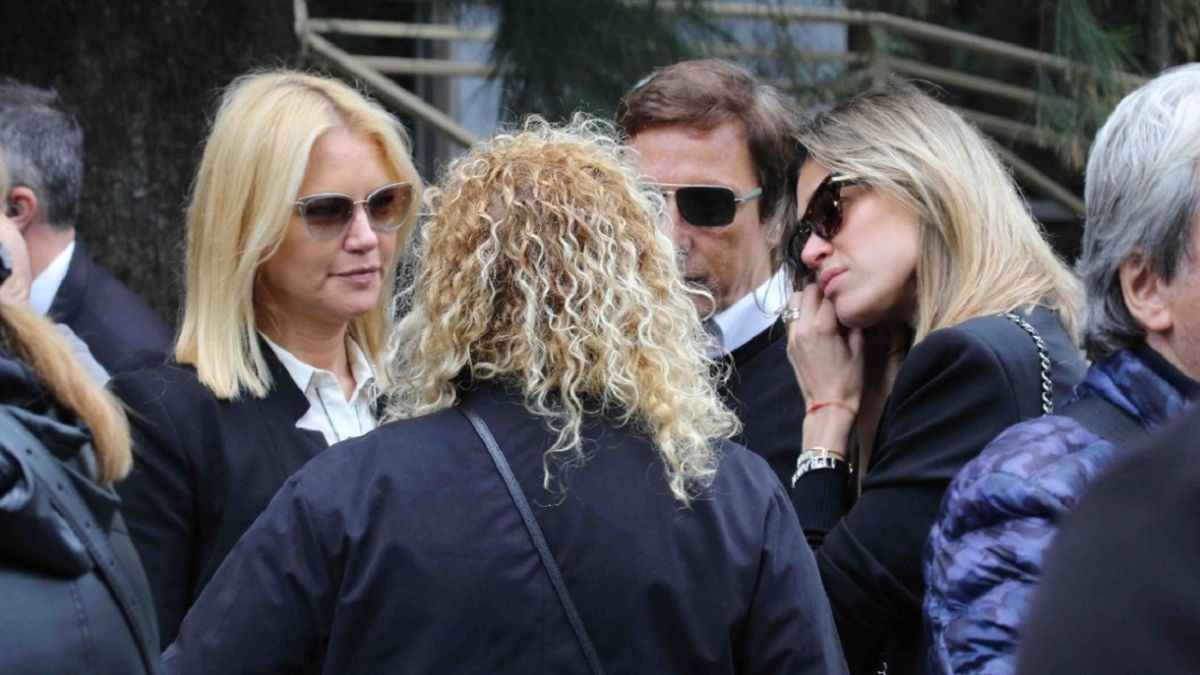 Valeria Mazza y su marido, Alejandro Gravier, amigos del Cholo Simeone, no dudaron en acompañarlo en este doloroso momento de su vida.&nbsp;