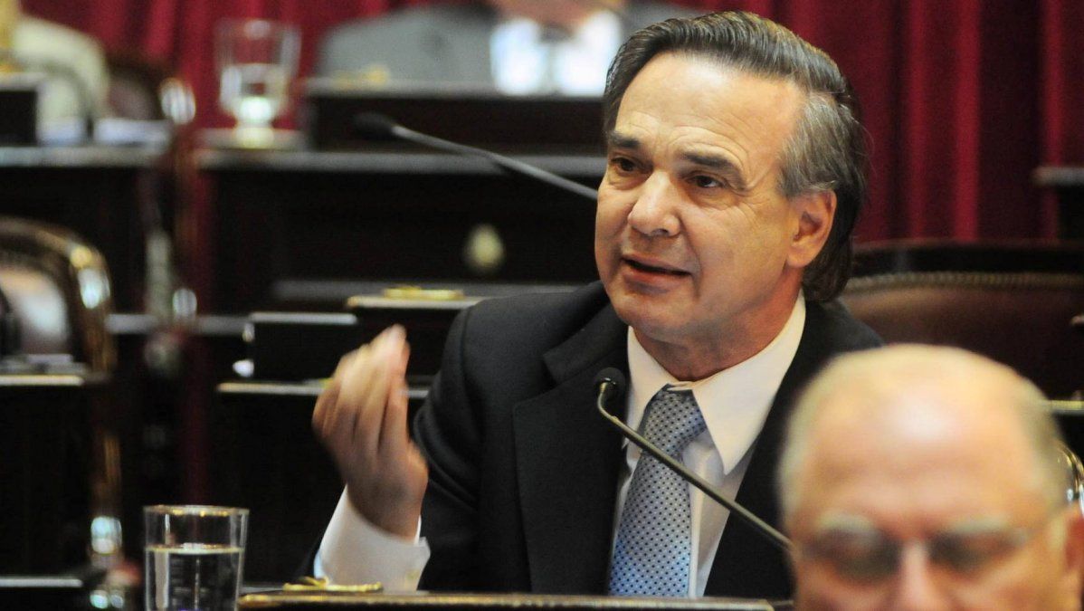 Envalentonado por la presentación del peronismo no K, Pichetto se preguntó si el Gobierno quiere ser opción electoral