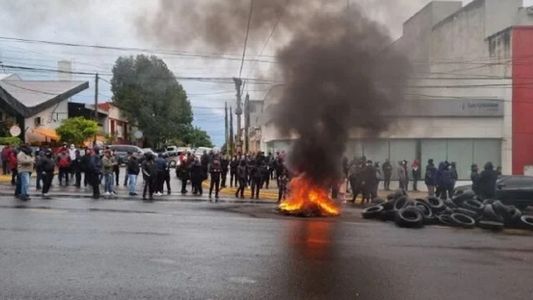 Crece la tensión en Misiones por el acuartelamiento policial en reclamo de mejoras salariales