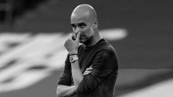 El peor domingo de Guardiola: un equipo suyo recibió 5 goles por primera vez en la goleada del Leicester sobre el City