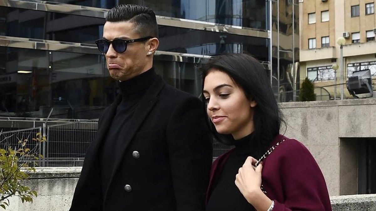Cristiano Ronaldo y Georgina Rodríguez confirmaron la muerte de uno de sus hijos recién nacidos. (Foto: AFP).&nbsp;