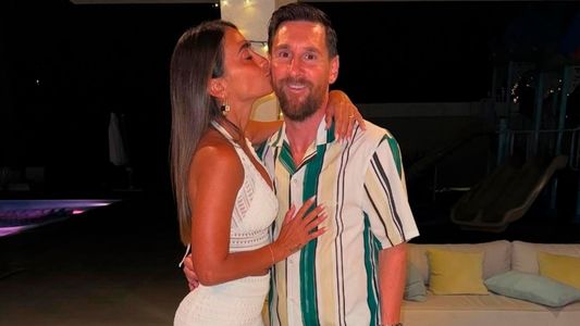 Fotos familiares y una torta muy particular: la tierna sorpresa de Antonela Roccuzzo a Messi por su cumpleaños