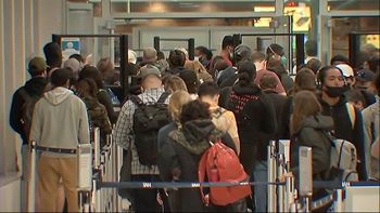 Por temor a la variante Ómicron, Estados Unidos exigirá un PCR negativo a todos los viajeros con un máximo de 24 horas de antelación (Foto: AP) Por temor a la variante Ómicron, Estados Unidos exigirá un PCR negativo a todos los viajeros con un máximo de 24 horas de antelación (Foto: AP)