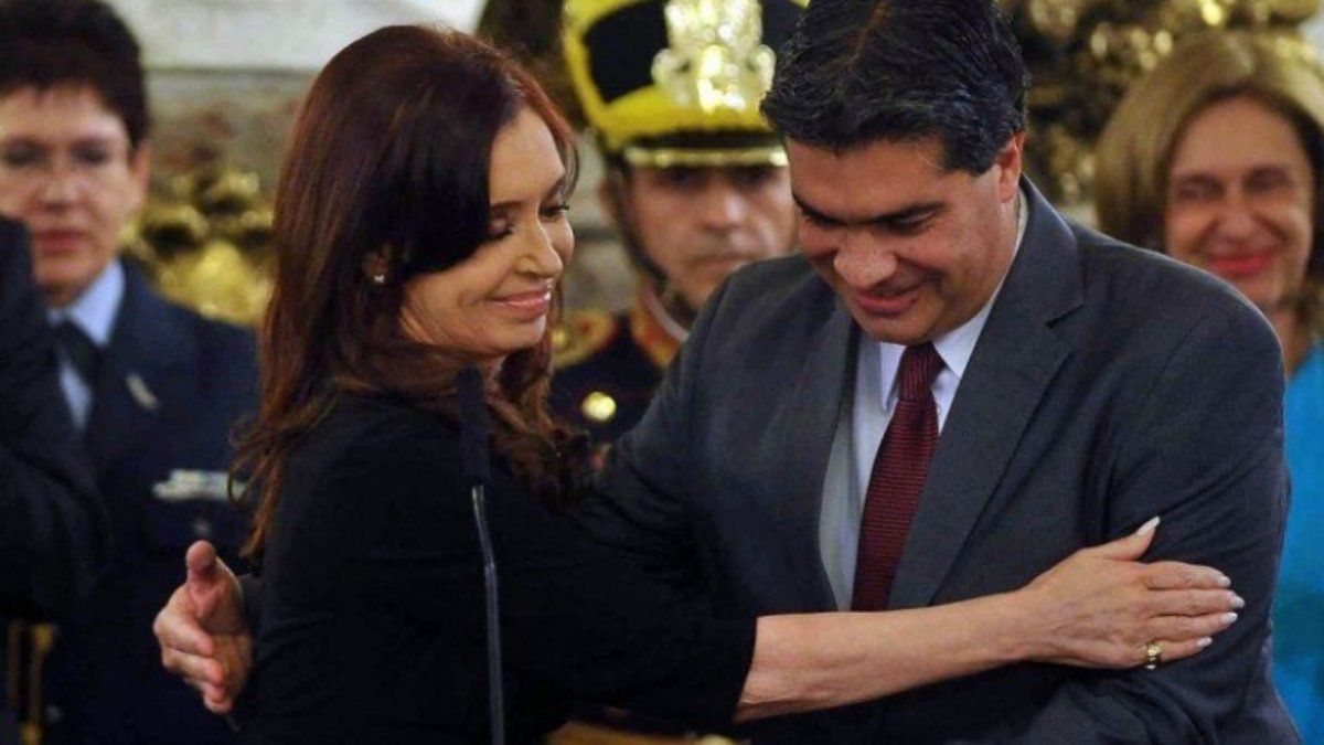 Capitanich no saca los pies del plato: “Pongo las dos manos y la cabeza en el fuego por Cristina”