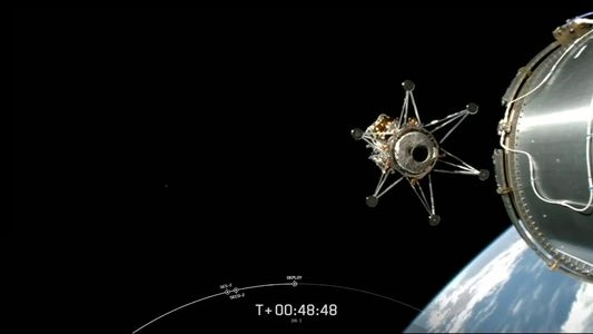 Una nave espacial estadounidense alunizó exitosamente a 300 kilómetros del polo sur lunar