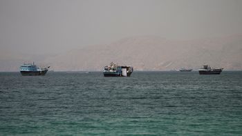 Estados Unidos lanzó una nueva ofensiva contra Irán y anunció un bloqueo naval en el estrecho de Ormuz