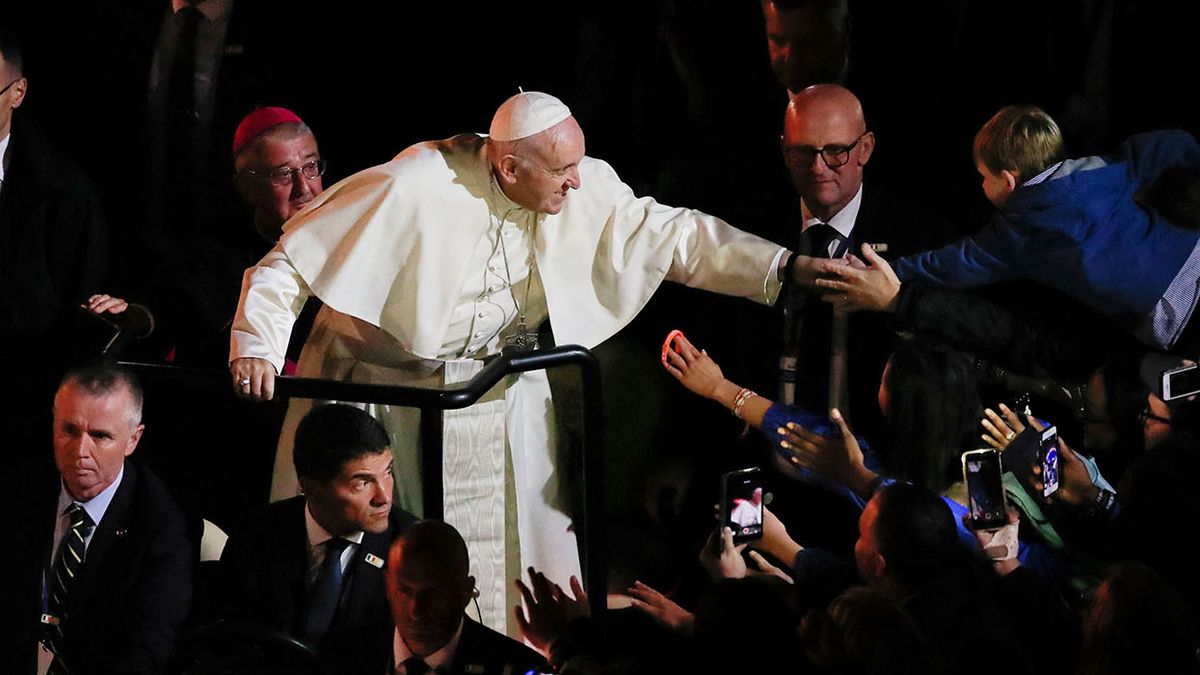 Proponen rebautizar una estación de subte como Papa Francisco. (Foto: Reuters)