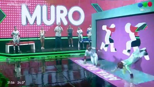 Terrible blooper de Vicky Xipolitakis en El Muro Infernal: Me sale todo mal