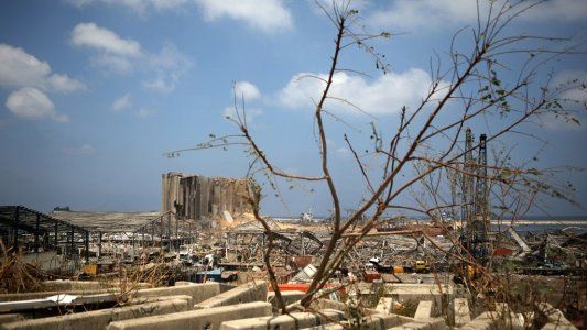 El gobierno libanés habla de un posible atentado, en medio de protestas pidiendo su renuncia