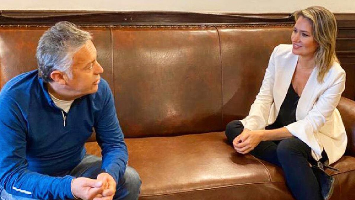 Carolina Losada junto al presidente de la Unión Cívica Radical, Alfredo Cornejo. En Intratables, la periodista tuvo una discusión con Diego Brancatelli. 