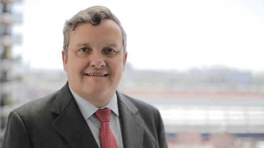 Por qué el economista Aldo Abram le sugiere a los PyMES que sean conservadoras