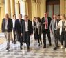 Rodeado por casi todo el Gabinete y con Caputo cerca: la trastienda de la tensa conferencia de Adorni