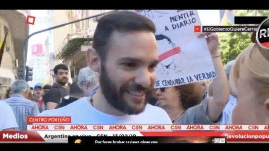 Trabajador de C5N se quiebra en llanto en movilización del canal