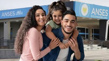 Milei aumentó los BONOS de ANSES tras la SUBA del salario mínimo: quiénes y cuánto lo cobran