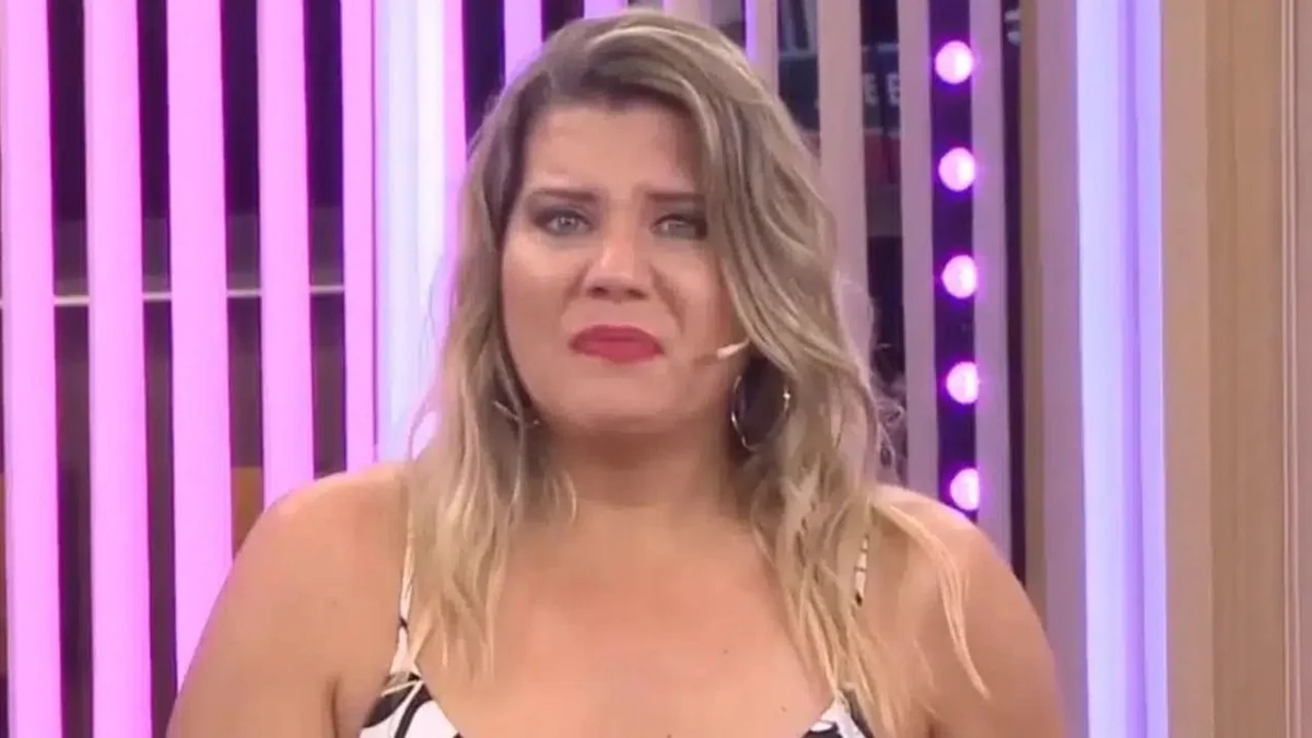 Dominique Metzger agobiada: Dominique Metzger agobiada: