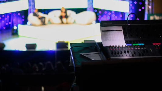 El escatológico y aberrante motivo por el que echaron al conductor de televisión