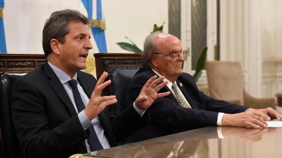 El Gobierno anticipó que anunciarán cambios en la secretaría de Energía (Foto: NA).