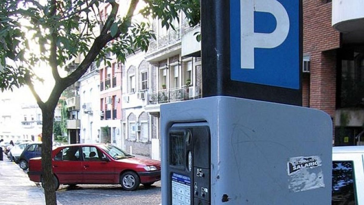 Estacionamiento tarifado en CABA: dejarán de funcionar los parquímetros y se pagará a través de una app (Foto: Telam).