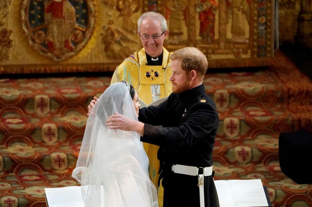 En vivo: entre ovaciones Harry y Meghan recorren las calles de Windsor en un carruaje real