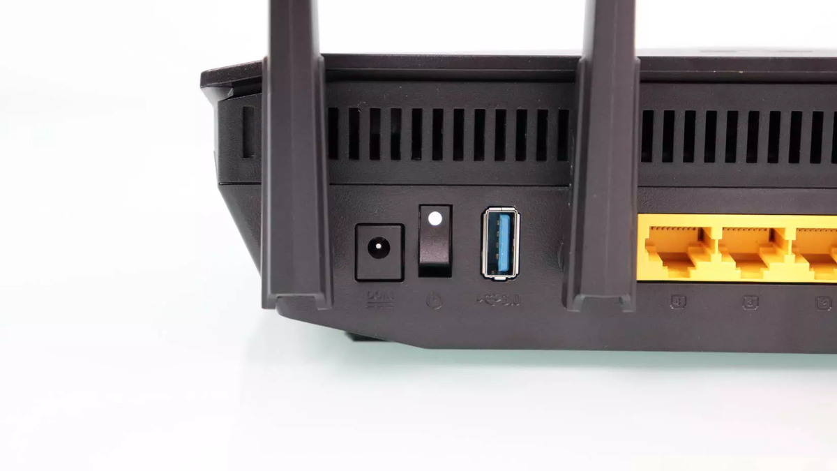 Quien tiene libre un puerto USB en el router del internet tiene un tesoro: el real motivo