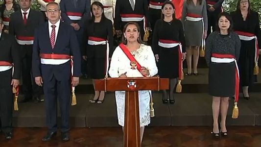 Perú decreta el estado de emergencia por 30 días y evalúa adelantar las elecciones a diciembre de 2023