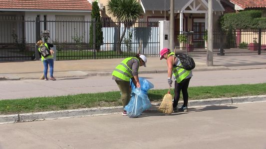 Un municipio dispuso que quienes reciban planes deberán trabajar en tareas de limpieza