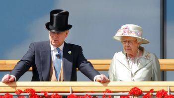 Los problemas judiciales de Andrés, el presente griego para la Reina Isabel II en su jubileo de platino: pagar 14 millones de dólares para un acuerdo en una denuncia de abuso (Foto: Archivo) Los problemas judiciales de Andrés, el presente griego para la Reina Isabel II en su jubileo de platino: pagar 14 millones de dólares para un acuerdo en una denuncia de abuso (Foto: Archivo)