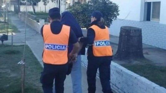 Asesinó a puñaladas a su ex mujer en plena calle: los vecinos lo atraparon y entregaron a la policía