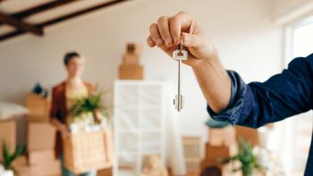 Créditos hipotecarios: en Neuquén, como en otras provincias argentinas, los interesados en adquirir su primera vivienda encuentran ahora diversas opciones disponibles. (Foto de Drazen Zigic en Freepik) Créditos hipotecarios: en Neuquén, como en otras provincias argentinas, los interesados en adquirir su primera vivienda encuentran ahora diversas opciones disponibles. (Foto de Drazen Zigic en Freepik)