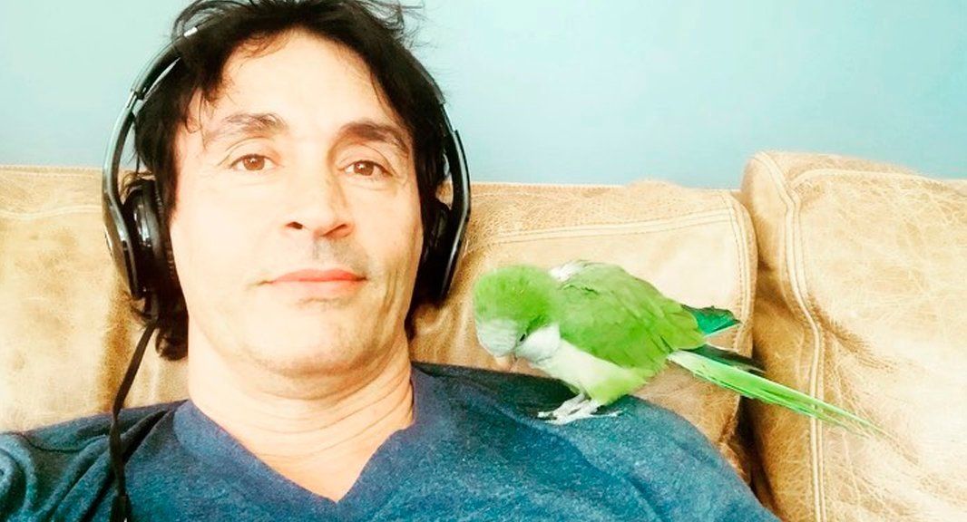 A Sebastián Estevanez le explotó un bidón con alcohol: Se me prendieron fuego la cara y el cuello