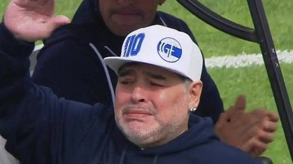 Maradona emocionado hasta las lágrimas: “Estoy en mi casa”
