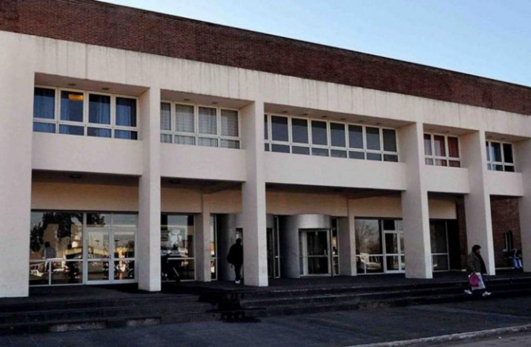 Un peligroso preso se fugó cuando los tres policías que debían custodiarlo se quedaron dormidos