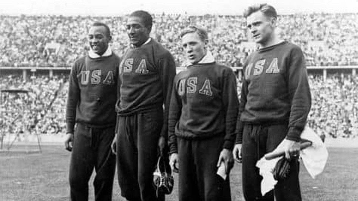 El equipo de Estados Unidos que ganó la posta 4x100 y batió el récord mundial