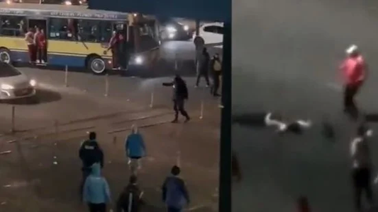 Al menos tres heridos y seis detenidos en una batalla campal entre hinchas de River y Racing
