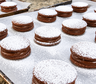 Alfajores de cacao, naranja y dulce de leche: la receta fácil y súper deliciosa para hacer en casa