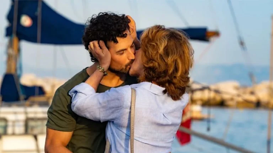 Esta serie italiana de Netflix destronó a todas las demás en el ranking: ¿De qué trata?