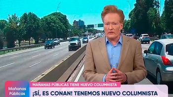 Conan OBrien presentó el informe del tránsito en la TV Pública y sorprendió a todos