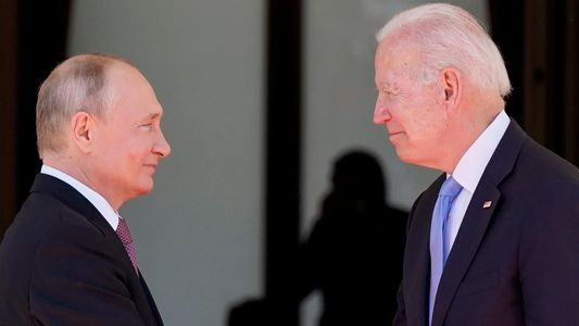 El Kremlin le respondió a Joe Biden por la advertencia a Vladimir Putin: Lea la docrtina