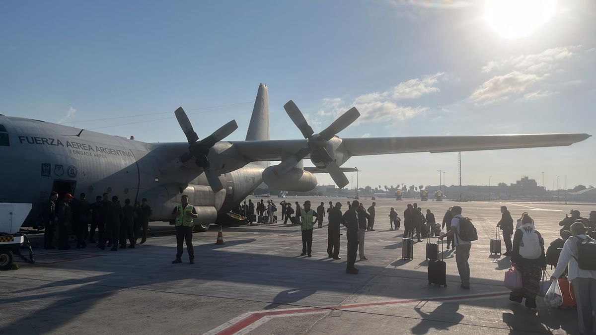 Aviones de la Fuerza Aérea Argentina seguirán con el operativo regreso Seguro evacuando argentinos en Israel. Foto: Cancillería.&nbsp;