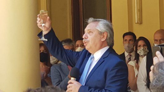 Cadena nacional, brindis en familia y preparación de un decreto: ¿cómo va a festejar Alberto Fernández la Navidad?