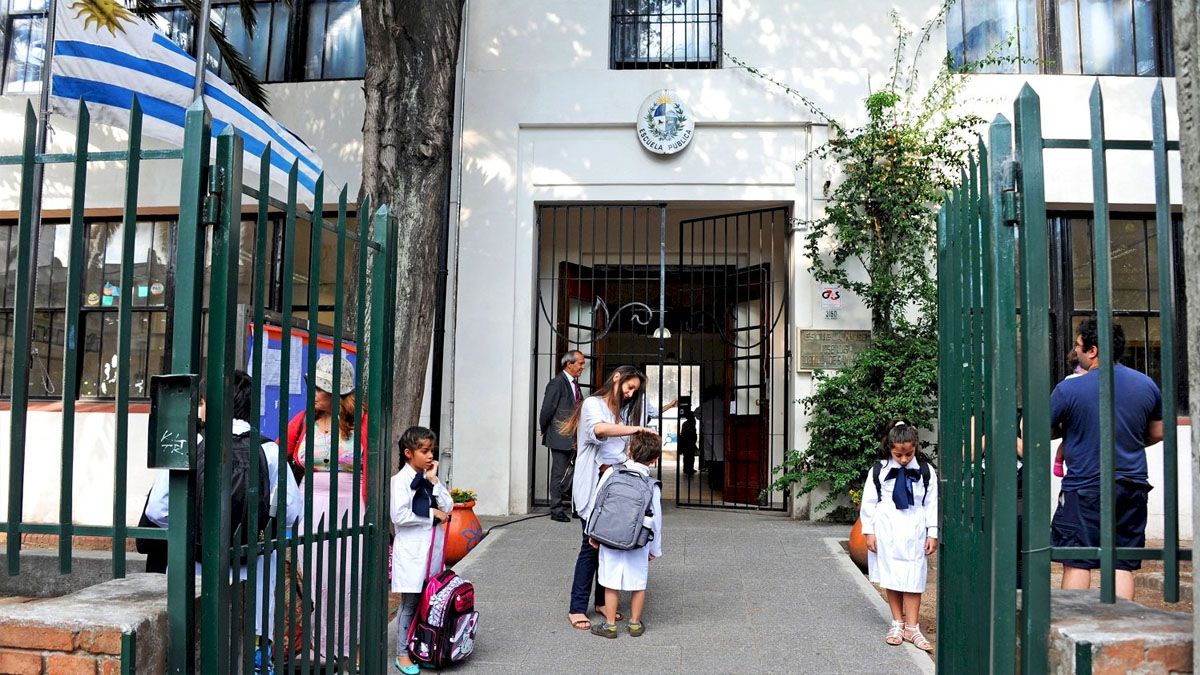 Uruguay, modelo en América sobre como cuidar la educación presencial durante la pandemia (Foto: Archivo)