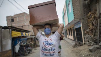 Más pobreza y más nuevos millonarios: la brecha cada vez más grande que deja la pandemia en América Latina