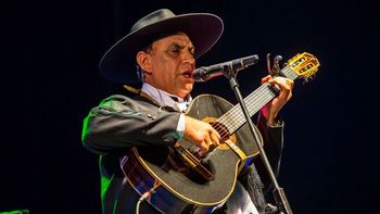 Video: Acusaron al Chaqueño Palavecino de maltratar a un músico en pleno recital