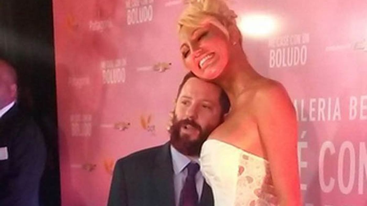 Vicky y Ottavis anunciaron casamiento en la avant premiere de “Me casé con un boludo”.