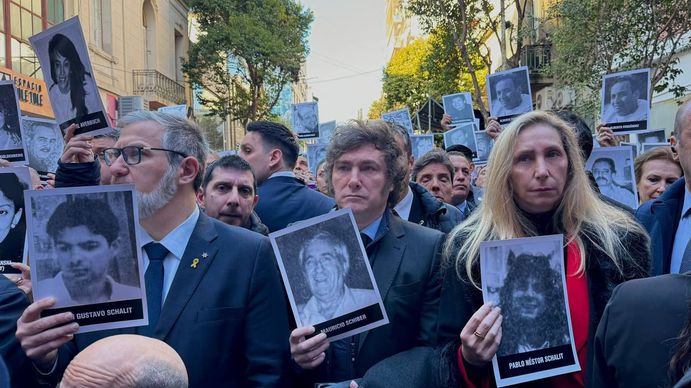 Javier Milei y su gabinete participaron del acto por el 30° aniversario del atentado a la AMIA