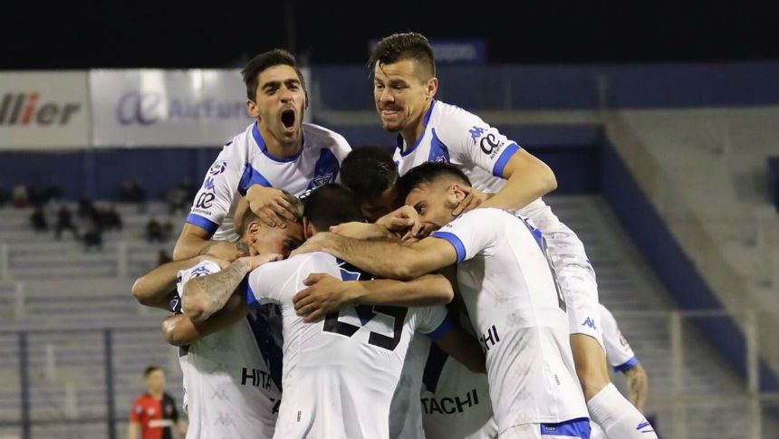 Superliga: el peruano Abram marcó al minuto el primer gol de la temporada