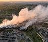 Feroz incendio en Sarandí: qué habría iniciado el fuego que demandó un amplio operativo de bomberos