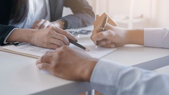 Las sociedades comerciales tendrán un plazo máximo de 30 años