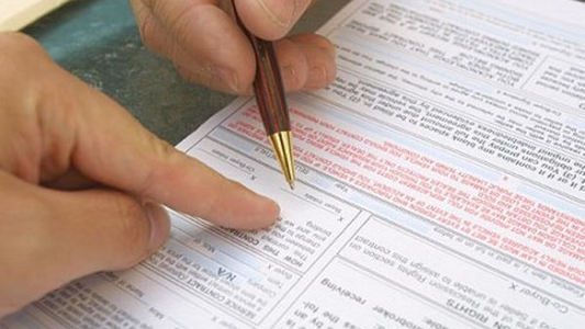 Las trampas de la letra chica: por qué aceptar todos los términos y condiciones te vuelve más vulnerable a una estafa