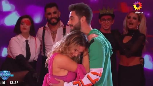 Nico Occhiato y Sofía Pachano bailaron un lento en la pista del Súper Bailando